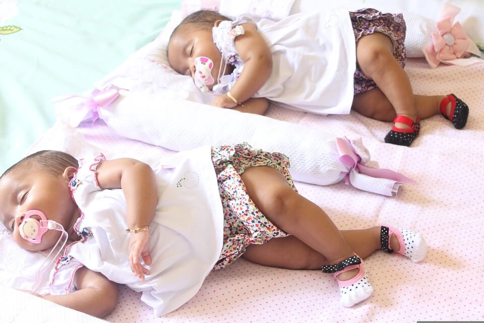 Benefits Of Twins Sleeping Together